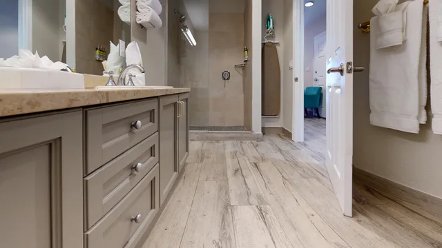 جناح استوديو بسرير كوين بإطلالة على البحر مع أريكة، Holiday Inn Resort Grand Cayman, an IHG Hotel 6/7