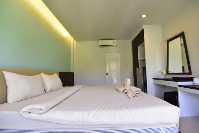 فيلا بسرير كينج، Varin Beach Resort 2/6