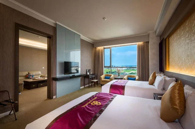 جناح بسريرين مزدوجين بغرفتي نوم، Royal Chiayi Hotel 1/2