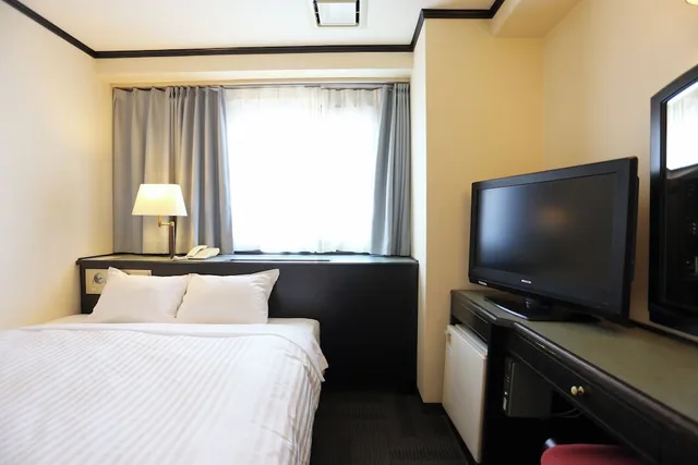 غرفة كبيرة مفردة بسرير مزدوج في المبنى الرئيسي للمدخنين، Hotel Castle Inn Suzuka 2/3
