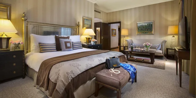 جناح رئاسي بسرير كوين، Esplanade Zagreb Hotel 1/1