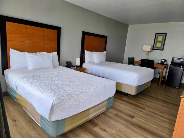 غرفة قياسية بسريرين مزدوجين، La Quinta Inn Tampa Airport Stadium Westshore 2/4