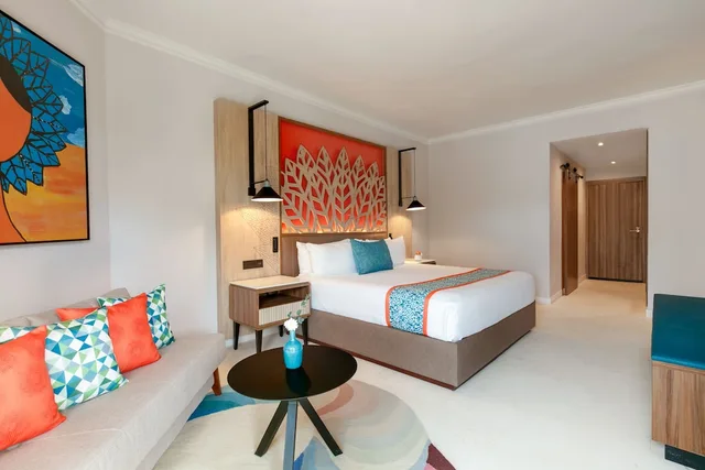 Preferred, Swim Out, Club, King Bed, Garden View, Dreams La Romana All Inclusive Resort & Spa 1/3