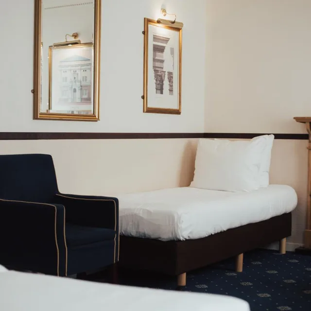 غرفة ديلوكس ثلاثية، Hotel de Doelen 2/5