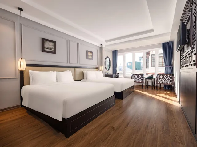 غرفة عائلية رباعية، Hue Serene Palace Hotel 1/5
