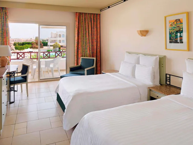 Standard, 2 Double Beds, Mountain Side, Garden View، Naama Bay Promenade Beach Resort 5/9