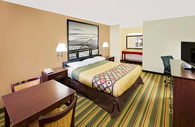 غرفة بسريرين مزدوجين، Super 8 By Wyndham Laurel, MS 2/10