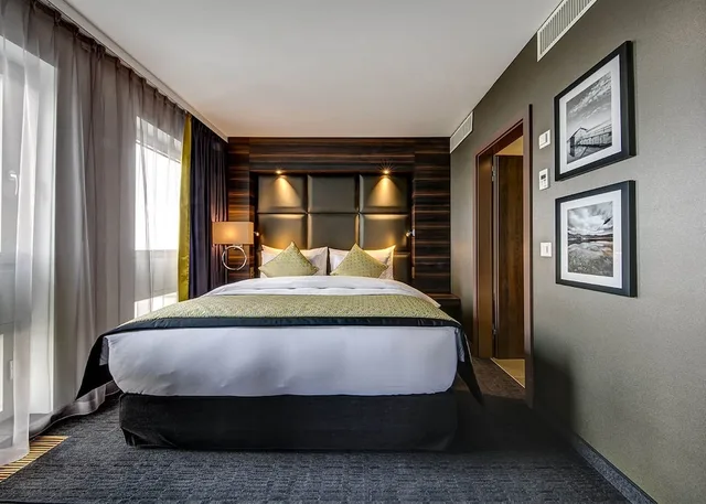 جناح جونيور بسرير كينج بإطلالة على المدينة مع أريكة، Hotel Beaulac 1/2