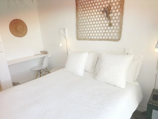 غرفة بسرير مزدوج بشرفة، Blanc Sable Hotel 3/9