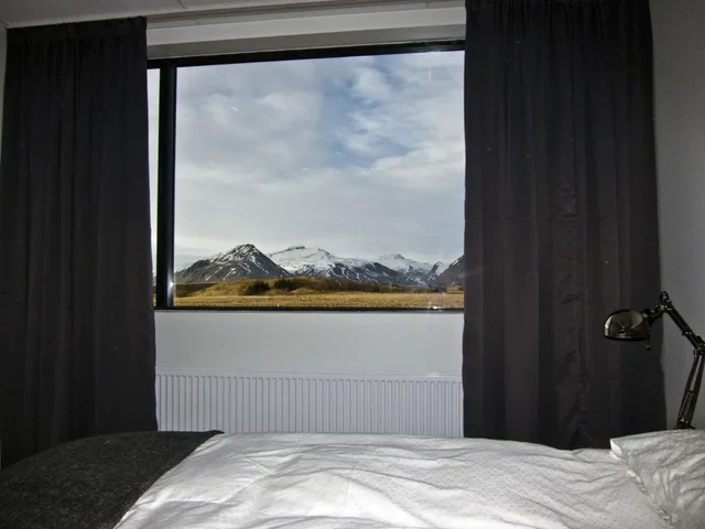 Room, Double or Twin Bed, Milk Factory 2/5