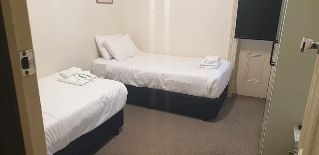 غرفة عائلية بسرير كوين وسريرين منفصلين، Grand Tasman Hotel 3/5