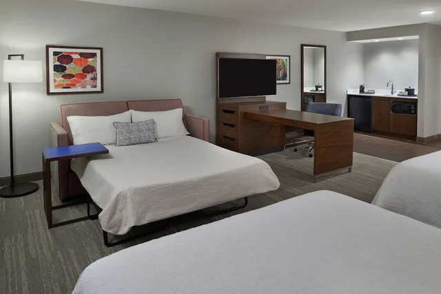 جناح استوديو بسريرين كوين، Hampton Inn and Suites by Hilton Montreal Dorval 2/4