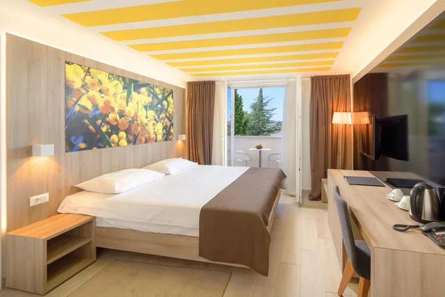 Comfort, Residence, Queen Bed, Garden View, Balcony, Medora Auri Family Beach Hotel 1/1