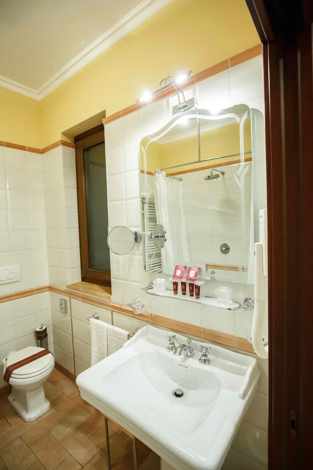 جناح عائلي بسرير كينج وسريرين منفصلين، Grand Hotel Vigna Nocelli 4/4