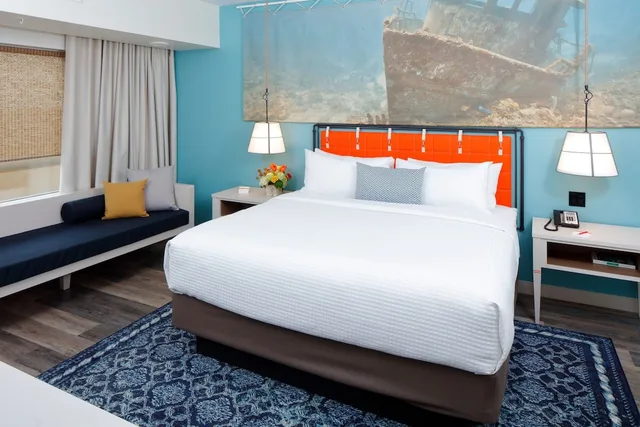 غرفة سوبيريور بسرير كينج بغرفة نوم واحدة لذوي الإعاقة، Hotel Indigo Orange Beach Gulf Shores 2/9