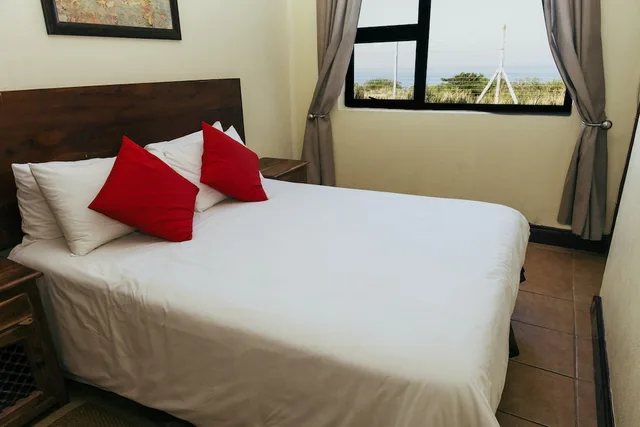3 Bedrooms, Suite, 2 Double and Twin Beds, Splendid Inn Port Edward Ex Premier Hotel Edwardian 3/10