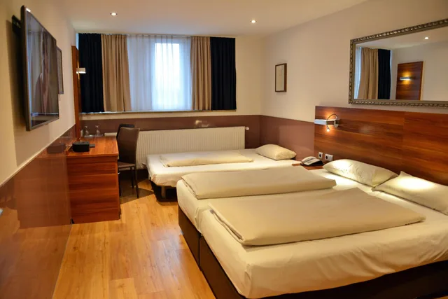 غرفة قياسية رباعية، Arthotel Munich 1/10