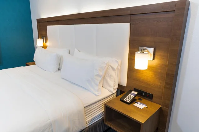 جناح تنفيذي، Holiday Inn Express Hollywood Walk of Fame An Ihg Hotel 6/10