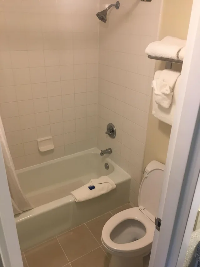 غرفة قياسية بسرير كينج، Spark by Hilton Sarasota Siesta Key Gateway 4/6