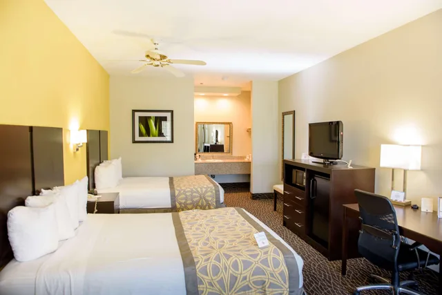 Hai, 2 Queen Beds، BEST WESTERN WEST MONROE INN 2/8