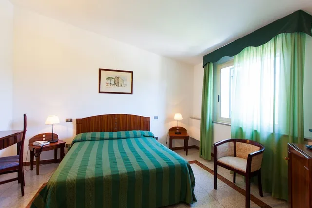 Economy, Twin Beds, Street View، Villa D'amato 1/4