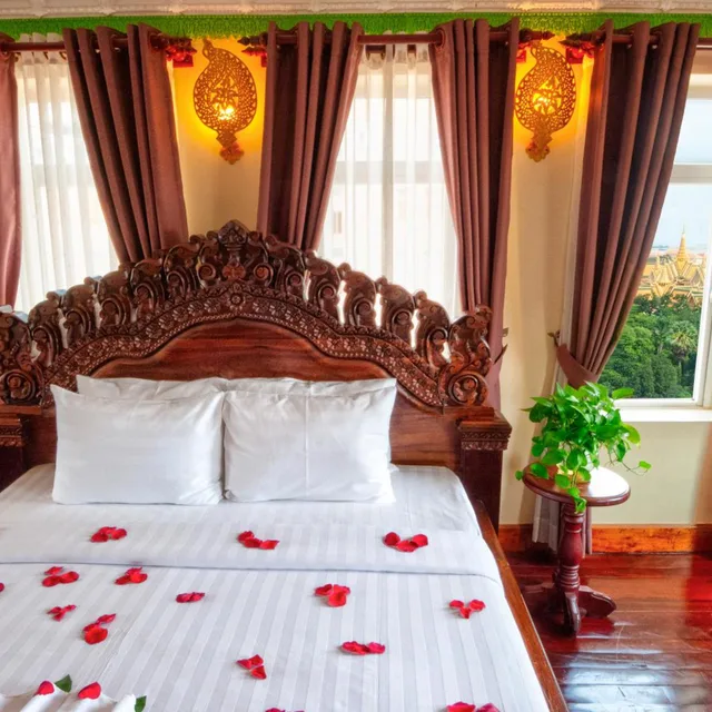 Deluxe, Double Bed, Okay Palace Hotel 7/10