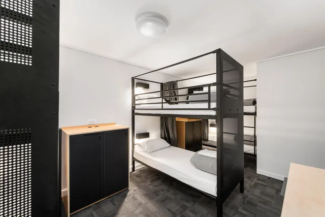 سكن مشترك مختلط بستة أسرّة بحمام خاص، YHA Brisbane City 1/2