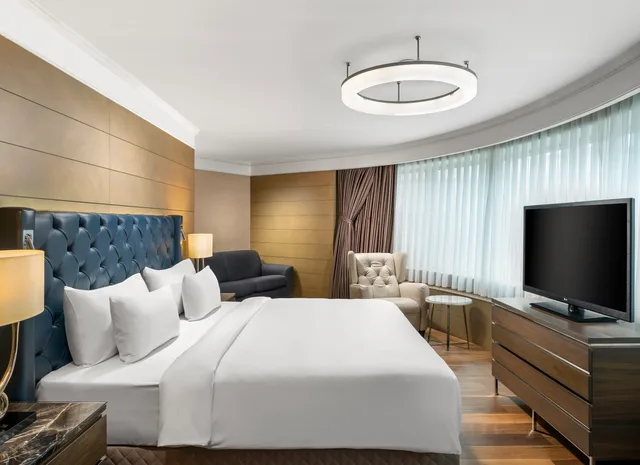 جناح بسرير كينج بإطلالة على المدينة، RADISSON BLU HOTEL ISTANBUL SISLI 1/3