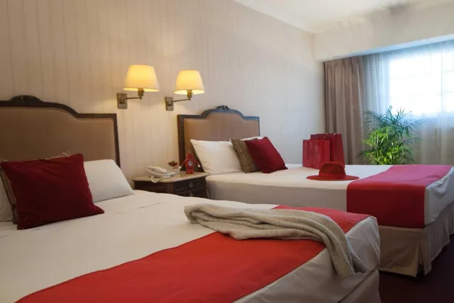 غرفة قياسية بسريرين منفصلين بجاكوزي، Ramada by Wyndham Buenos Aires Centro 3/7