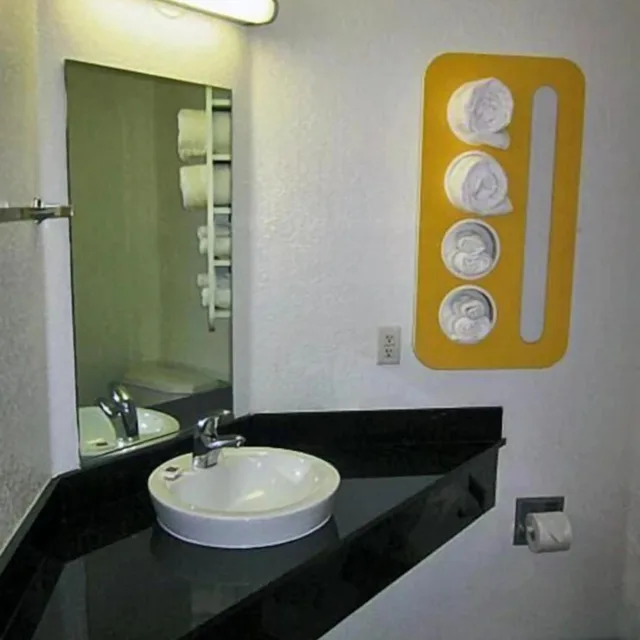 1 Queen Bed - ADA/RI Shower/Non-Smoking، Motel6 McKinney, TX - North 5/5