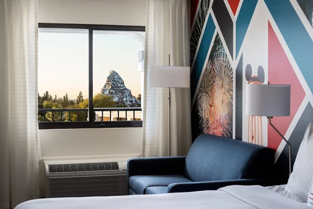 Room, King Bed, Sofa, Accessible, Fairfield Inn By Marriott Anaheim Resort 5/9