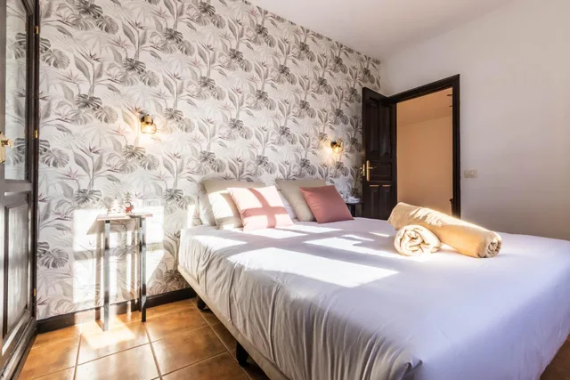 جناح جونيور، Ecolife Hotel 10/10