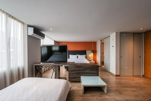 Standard, Queen Bed, HOLIDAY INN EXPRESS MEDELLIN 5/10