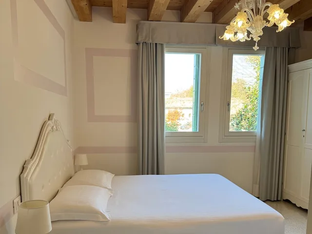 Superior, Queen Bed, New Wing، Villa Patriarca 2/9