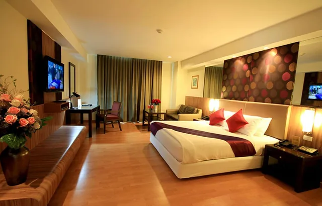 غرفة بسرير كينج، DYNASTY GRANDE HOTEL 7/10