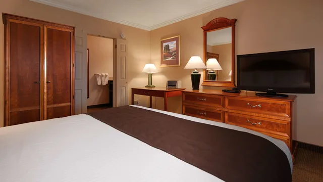 غرفة قياسية بسرير كوين لذوي الإعاقة، SureStay Plus Hotel By Best Western Brandywine Valley 2/6