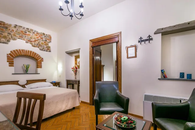 غرفة بسرير مزدوج أو سريرين منفصلين، Hotel Collodi 4/10