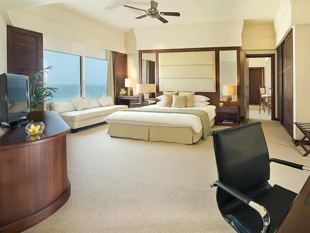 Executive, Suite, Danat Jebel Dhanna Resort 1/1