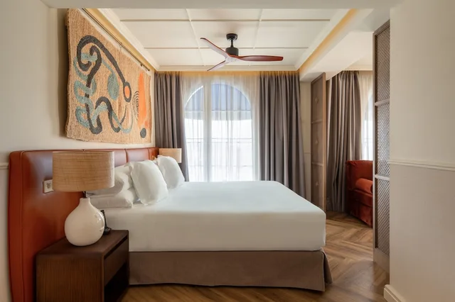 غرفة بريميوم بسرير كوين بشرفة، Only YOU Hotel Sevilla 5/10