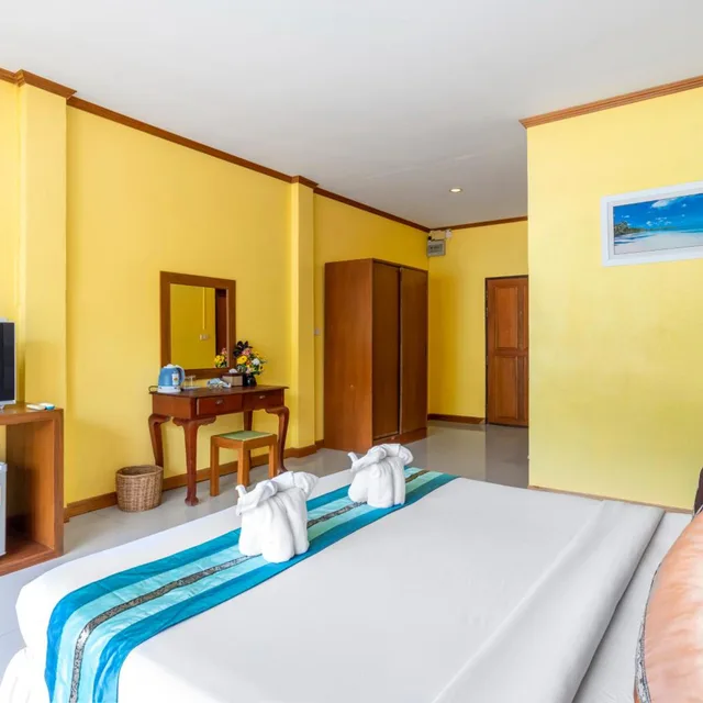 Standard, Double Bed, Street View، COCONUT BEACH RESORT 6/10