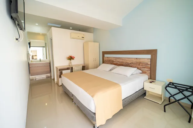 غرفة ثلاثية بسرير مزدوج مع أريكة، Santorini Casablanca 5/9