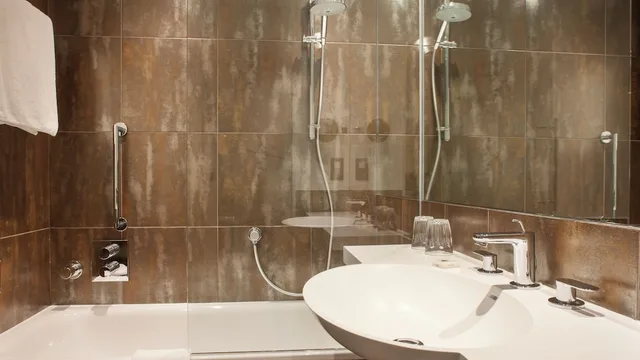 غرفة بريميوم بسرير مزدوج، Crowne Plaza London - Kings Cross 6/8