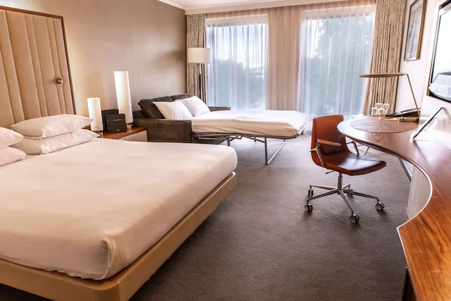 غرفة عائلية بسرير كينج، Hilton London Heathrow Airport Terminal 5 2/9