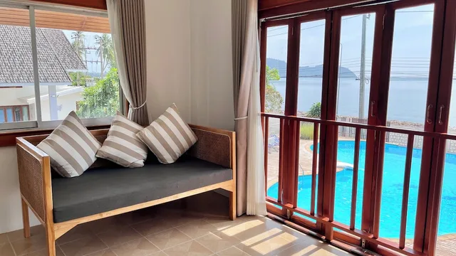 غرفة بريميوم بسرير كينج بإطلالة على البحر، Bang Saphan Resort Hotel 10/10