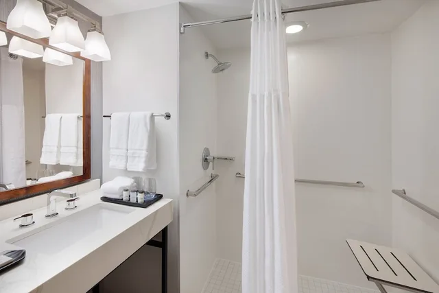 غرفة تقليدية بسريرين كوين، SHERATON ORLANDO NORTH 4/6