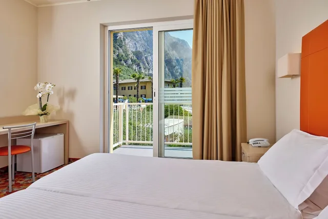 غرفة سوبيريور بسريرين منفصلين وسرير بطابقين، Hotel Royal Village 4/10