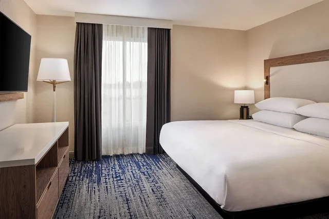 غرفة تقليدية بسرير كوين لذوي الإعاقة، Sheraton Richmond Airport Hotel 2/7