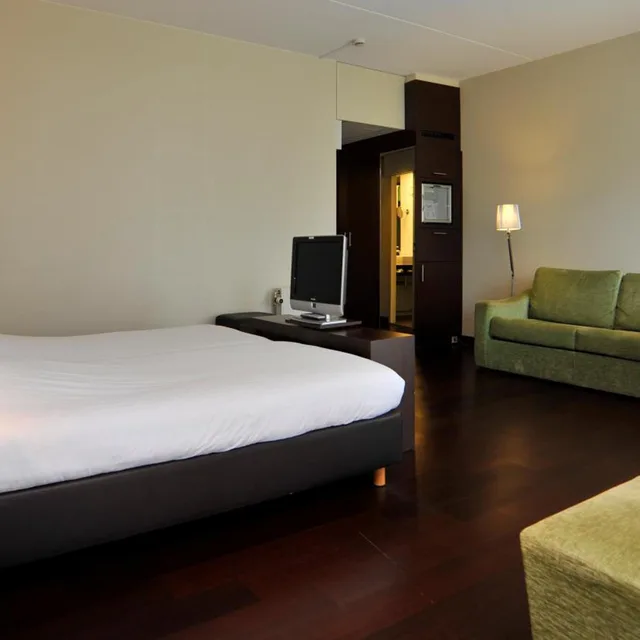 جناح جونيور، Golden Tulip Ampt Van Nijkerk 4/10