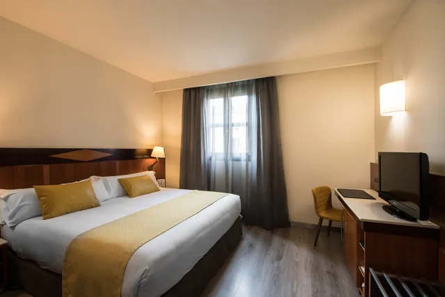 Standard, Single, Double Bed, Catalonia Eixample 1864 5/7