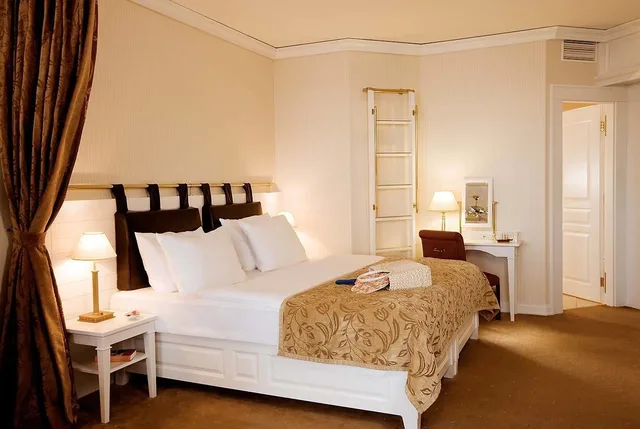 Cabin, Twin Beds, Sea View, Yachthafenresidenz Hohe Duene 1/3